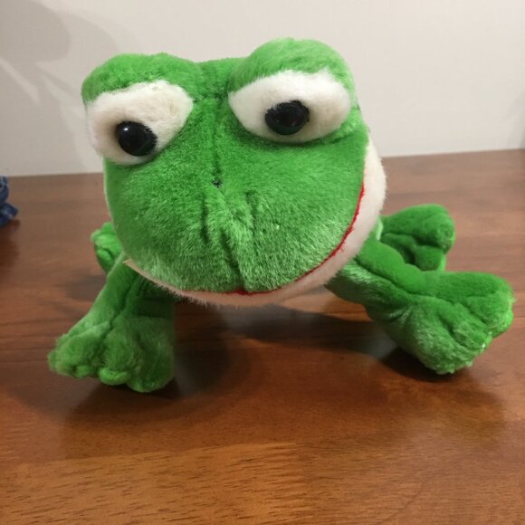 Spotted Frog Plush Stuffed Toy - Picture 3 of 7